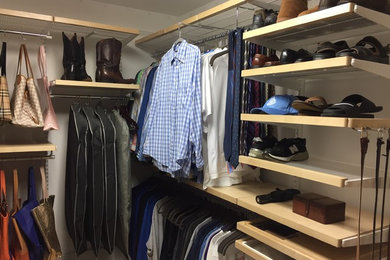 Mid-sized trendy closet photo in Dallas