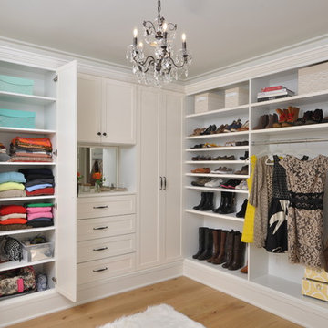 Sophisticated & Simple Dressing Room