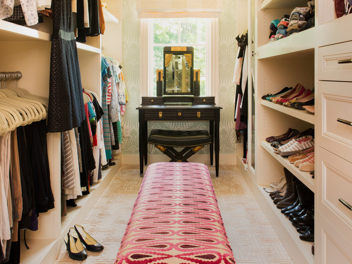 Contemporary Closet - Closet