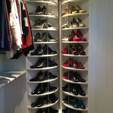 The Revolving Closet Organizer - A Must have in every closet