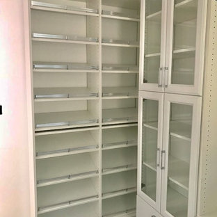 Foto di armadi e cabine armadio minimalisti