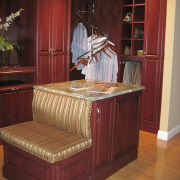 Traditional Dressing Suite in Naperville