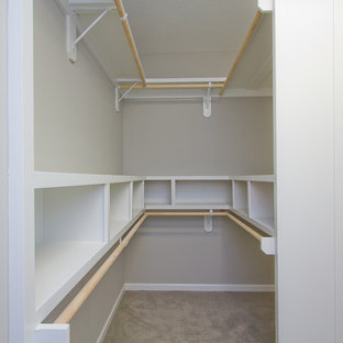 Transitional closet photo in Kansas City