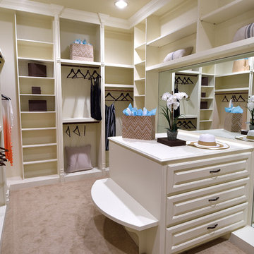 Tuscan Towne Lake Showcase