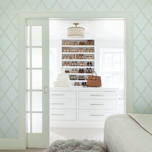 Inspiration for a transitional closet remodel in New York