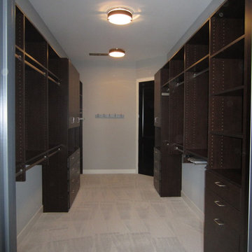 Walk-in bedroom closets (chocolate pear)