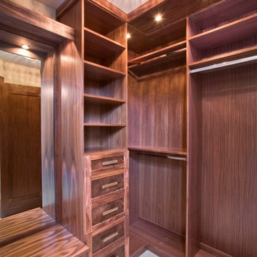 Walk In Closet
