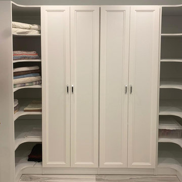 Walk-in Closet Solution in tight place