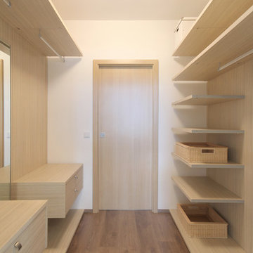 Walk-In Closet Systems