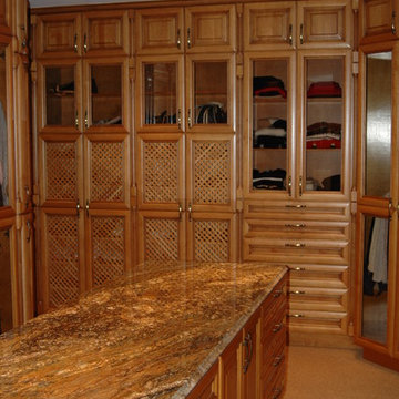 Walk In Closet with Island