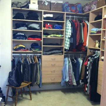 Walk In Closets with Drawers