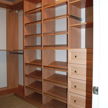 Walk-In Closets with Drawers
