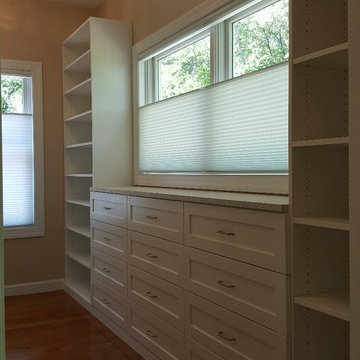 Walk-In Closets with Drawers