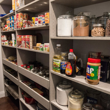 Walk-in Pantry