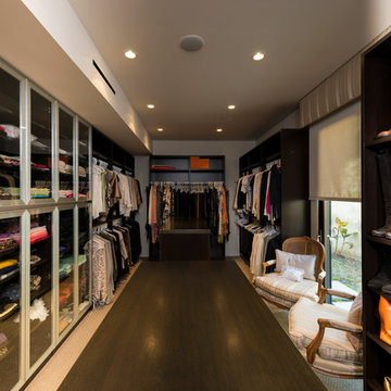Wallace Ridge Beverly Hills luxury home primary suite closet & dressing room