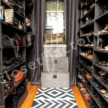 What does a stylists shoe and handbag closet look like?