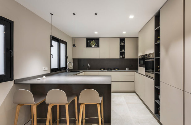 Современный Кухня by destudio Arquitectura