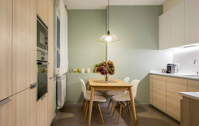 Cocina de la semana: Verde y madera dan forma a un espacio cálido