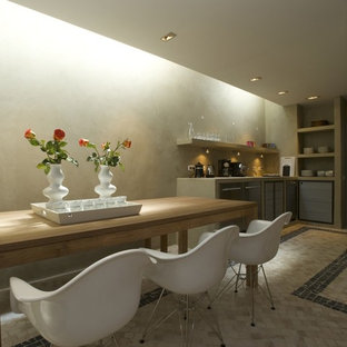 Foto de cocina de microcemento, tradicional renovada, con microcemento