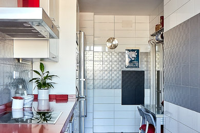 マドリードにあるコンテンポラリースタイルのおしゃれなキッチンの写真