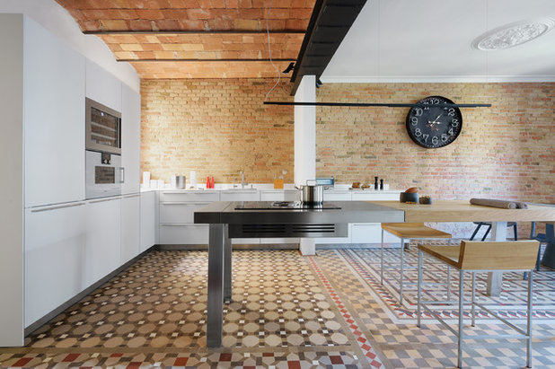 Mediterranean Kitchen by vilablanch · arquitectura interior