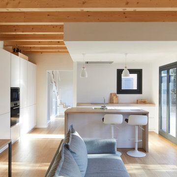 SG HOUSE