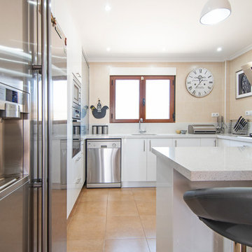 WHITE KITCHEN