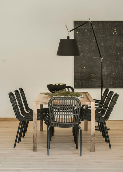 Contemporary Dining Room by Susanna Cots