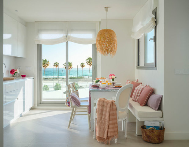 Beach Style Dining Room by Pili Molina | Masfotogenica Interiorismo
