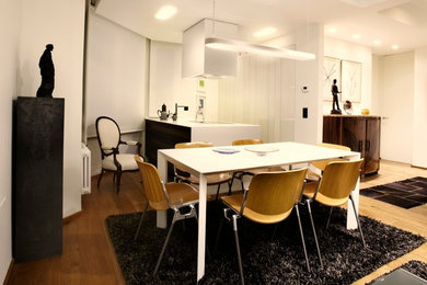 Immagine di una sala da pranzo minimalista