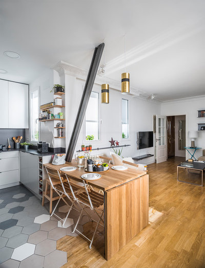 Contemporary Dining Room by Javier Bravo