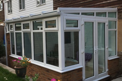 This is an example of a traditional conservatory in Berkshire.