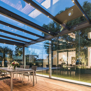 This is an example of a contemporary conservatory in Hertfordshire.