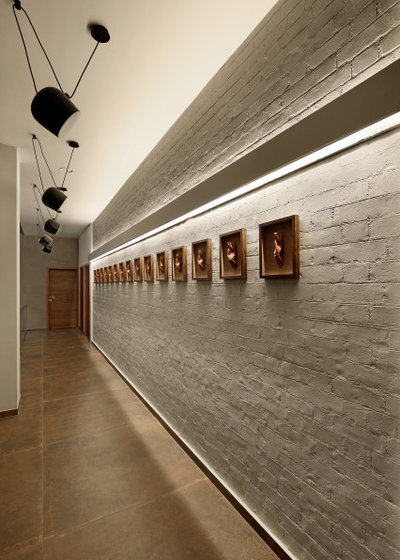 Contemporary Corridor by Ace Associates