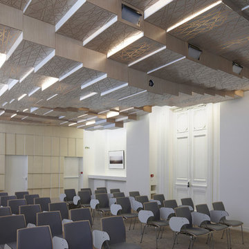Press Conference Room French Ministery of Agriculture by h2o architectes