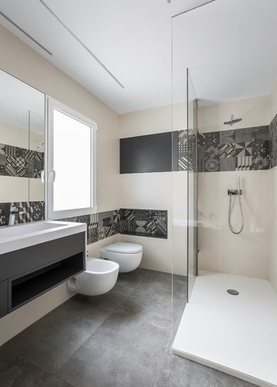 Contemporary Bathroom by Germán Cabo · Fotografía de arquitectura