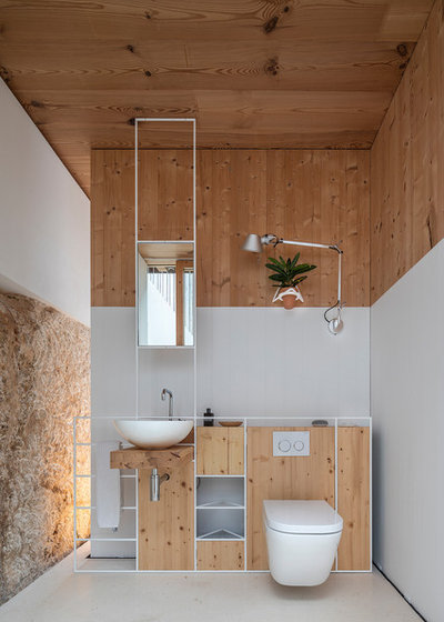 Mediterranean Bathroom by Marià Castelló, Architecture