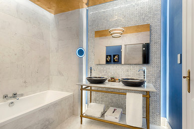 アリカンテにあるエクレクティックスタイルのおしゃれな浴室の写真