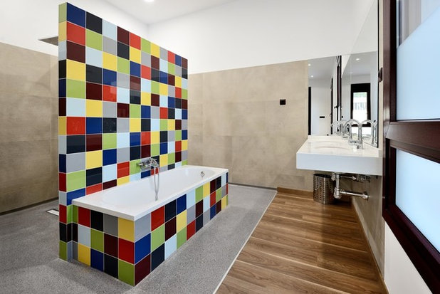 Contemporary Bathroom by 2J arquitectura