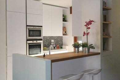 Inspiration for a contemporary kitchen remodel in Venice