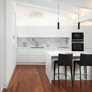 Immagine di una cucina contemporanea