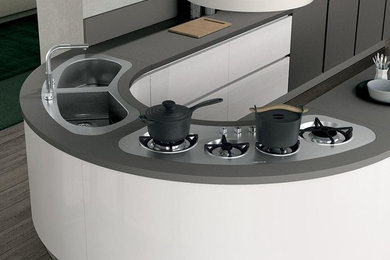 This is an example of a modern kitchen in Naples.