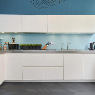 Ispirazione per una cucina design