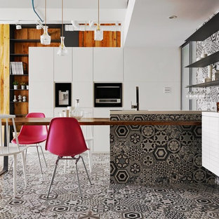 Esempio di una cucina design con ante lisce, ante bianche, paraspruzzi multicolore, paraspruzzi con piastrelle di cemento, pavimento in cementine, nessuna isola e pavimento multicolore