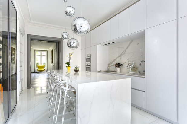 Contemporary Kitchen by Thibault Pousset Photographe d'Architecture