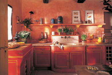 Inspiration for a farmhouse kitchen in Nice.