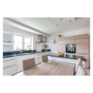 Cusine avec comptoir et four encastré iQ700 - Contemporary - Kitchen -  Nancy - by Siemens Home France | Houzz