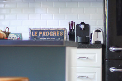 Design ideas for a retro kitchen in Bordeaux.