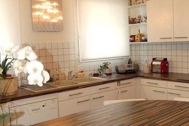 This is an example of a contemporary kitchen in Strasbourg.