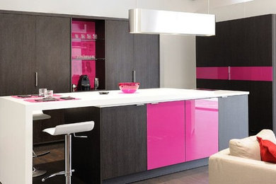 Kitchen - contemporary kitchen idea in Toulouse